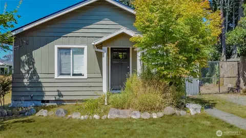 213 S 70th St, Tacoma, WA 98408