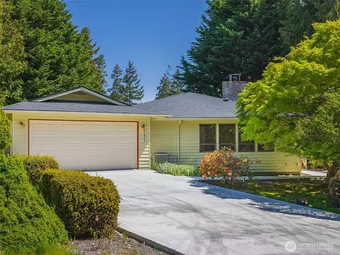 137 Harleman Dr, Sequim, WA 98382