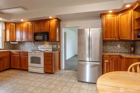 Kitchen - 116 E 4th St, Centralia, WA 98531 photo 1 of 4