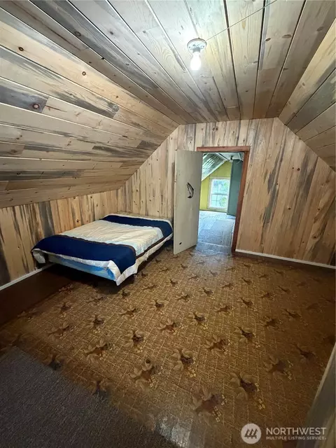 Bedroom - 116 E 4th St, Centralia, WA 98531 photo 4 of 4