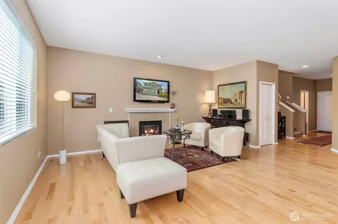 Living - 4130 167th Pl SE, Bothell, WA 98012 photo 2 of 3