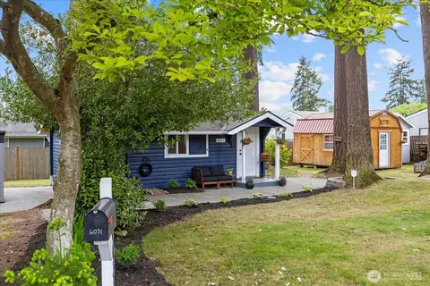 Exterior - 6031 Lowell Rd, Everett, WA 98203 photo 3 of 8
