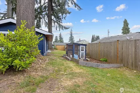 Exterior - 6031 Lowell Rd, Everett, WA 98203 photo 8 of 8