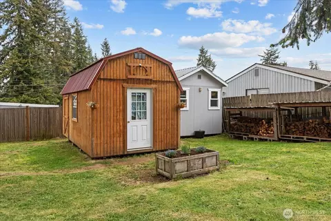 Exterior - 6031 Lowell Rd, Everett, WA 98203 photo 1 of 8