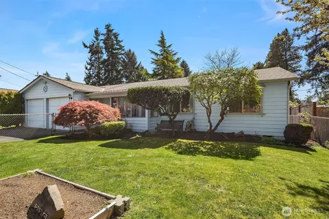 226 216th St SW, Bothell, WA 98021