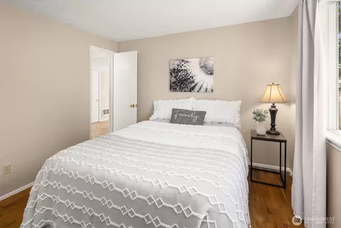Bedroom - 226 216th St SW, Bothell, WA 98021 photo 1 of 4