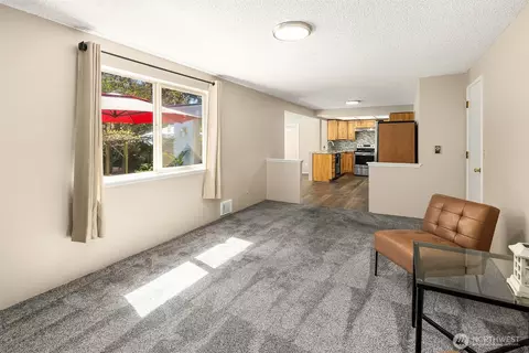 Living - 226 216th St SW, Bothell, WA 98021 photo 3 of 5