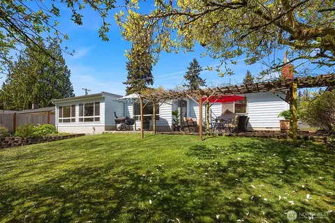 Exterior - 226 216th St SW, Bothell, WA 98021 photo 7 of 8