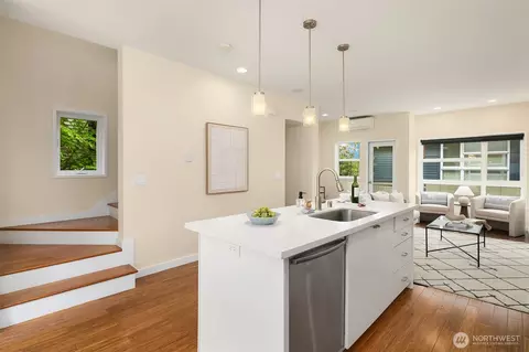 Other - 205 27th Ave E #C, Seattle, WA 98112 photo 2 of 6