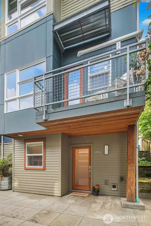 Exterior - 205 27th Ave E #C, Seattle, WA 98112 photo 5 of 6