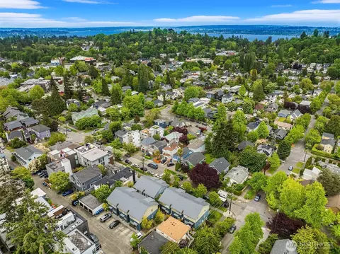 View/Area - 205 27th Ave E #C, Seattle, WA 98112 photo 1 of 2