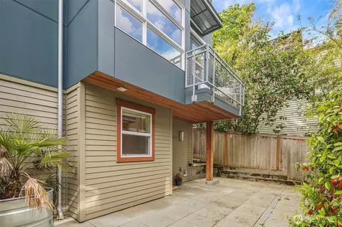 Exterior - 205 27th Ave E #C, Seattle, WA 98112 photo 4 of 6