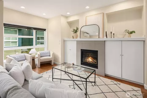 Living - 205 27th Ave E #C, Seattle, WA 98112 photo 1 of 3