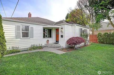 809 Cosgrove St, Mount Vernon, WA 98273