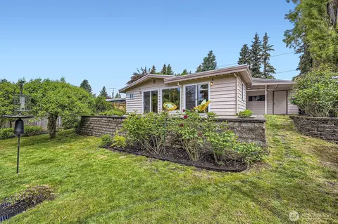 2545 NE 204th St, Shoreline, WA 98155