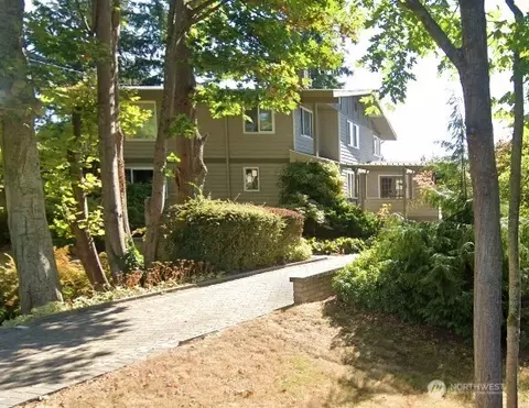 810 Hindley Ln, Edmonds, WA 98020
