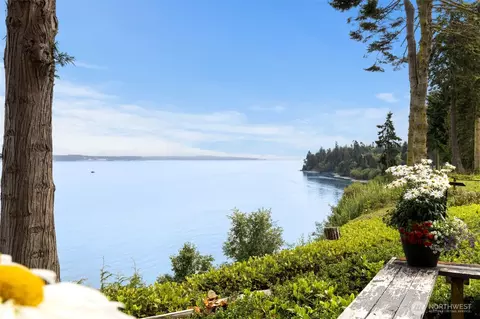 1620 E Marrowstone Rd, Nordland, WA 98358