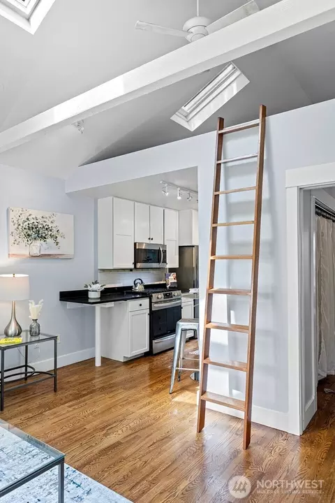 Kitchen - 2122 E Pine St, Seattle, WA 98122 photo 1 of 3