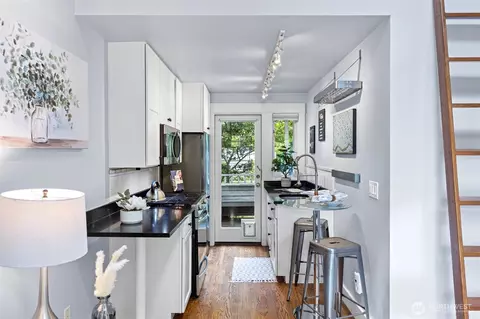 Kitchen - 2122 E Pine St, Seattle, WA 98122 photo 2 of 3