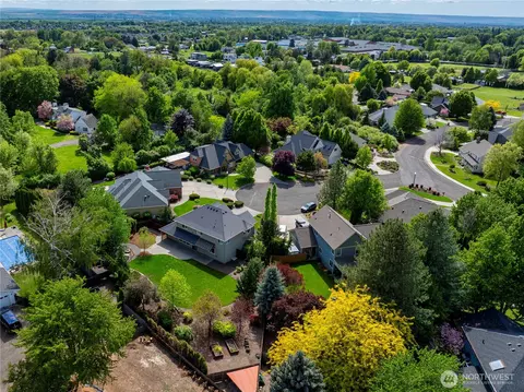 View/Area - 1224 Studebaker Pl, Walla Walla, WA 99362 photo 3 of 3
