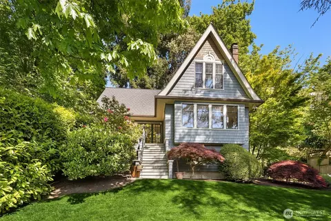 1618 Lakeview Blvd E, Seattle, WA 98102