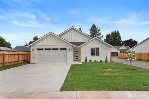 628 Cc St, Woodland, WA 98674