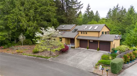1214 11th Ct SW, Olympia, WA 98502