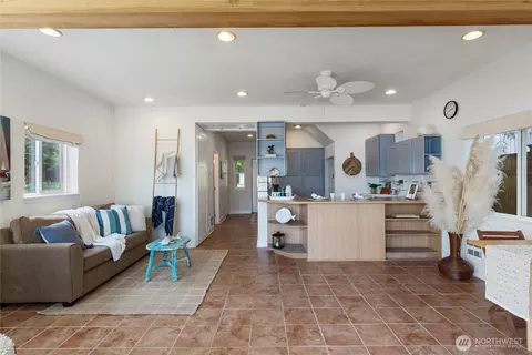 Living - 7610 E Grapeview Loop Rd, Allyn, WA 98524 photo 2 of 3