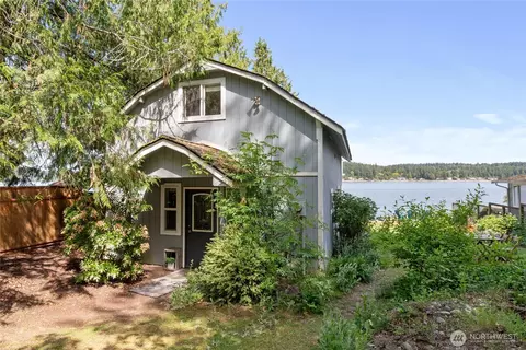 Exterior - 7610 E Grapeview Loop Rd, Allyn, WA 98524 photo 9 of 10