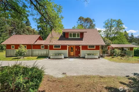 19416 Beall Rd SW, Vashon, WA 98070