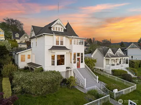 1005 15th St, Bellingham, WA 98225