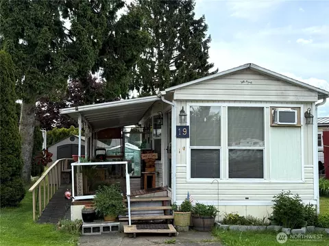 7062 Guide Meridian Rd #19, Lynden, WA 98264