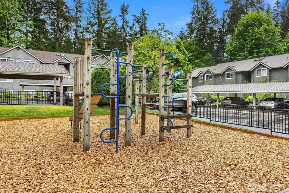 Exterior - 15433 Country Club Dr #F207, Mill Creek, WA 98012 photo 10 of 10