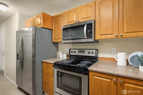Kitchen - 15433 Country Club Dr #F207, Mill Creek, WA 98012 photo 1 of 3