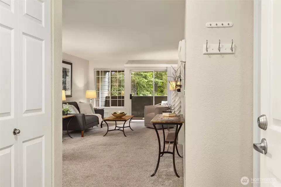 Entry Way - 15433 Country Club Dr #F207, Mill Creek, WA 98012 photo 2 of 3