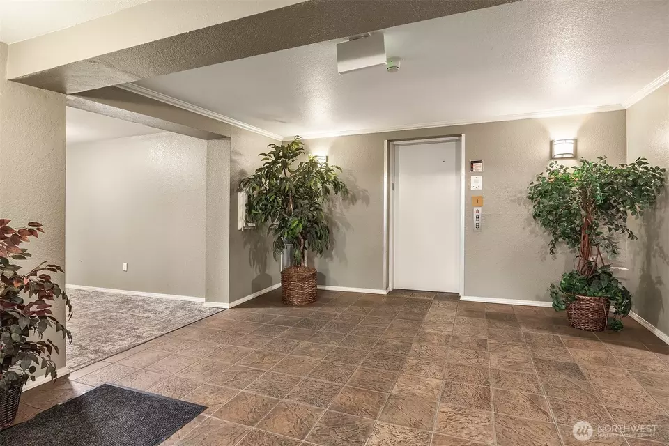 Entry Way - 15433 Country Club Dr #F207, Mill Creek, WA 98012 photo 3 of 3