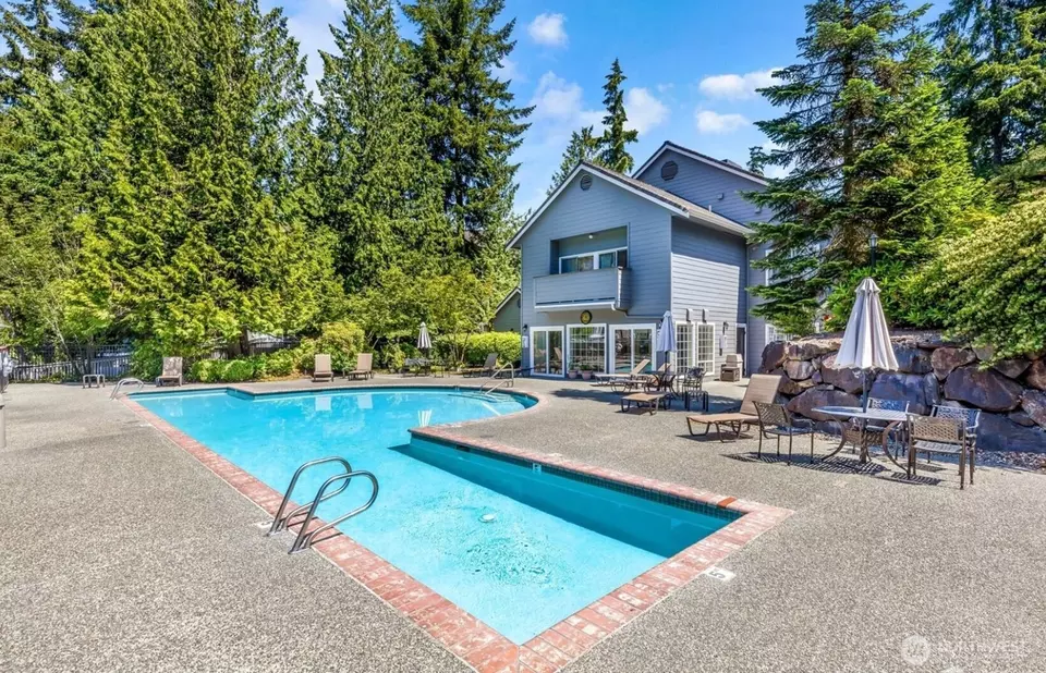 Exterior - 15433 Country Club Dr #F207, Mill Creek, WA 98012 photo 8 of 10