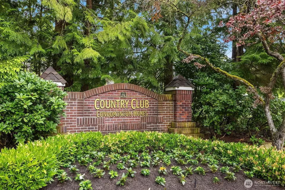 View/Area - 15433 Country Club Dr #F207, Mill Creek, WA 98012 photo 3 of 4