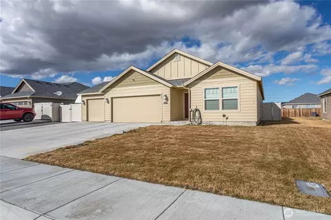 419 K St NE, Quincy, WA 98848