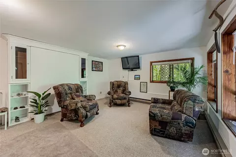 Living - 352 Craig Rd, Packwood, WA 98361 photo 1 of 2