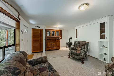 Living - 352 Craig Rd, Packwood, WA 98361 photo 2 of 2