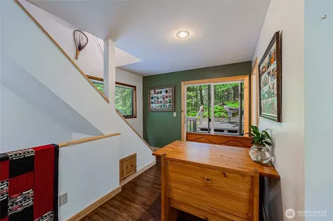 Entry Way - 352 Craig Rd, Packwood, WA 98361 photo 3 of 5