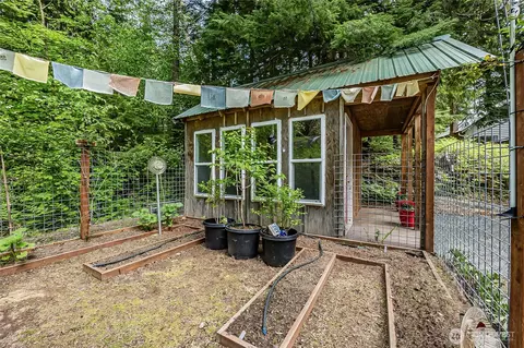 Exterior - 352 Craig Rd, Packwood, WA 98361 photo 13 of 14