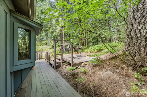 Exterior - 352 Craig Rd, Packwood, WA 98361 photo 6 of 14