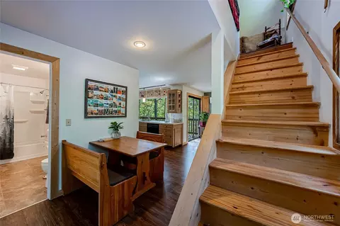 Entry Way - 352 Craig Rd, Packwood, WA 98361 photo 5 of 5