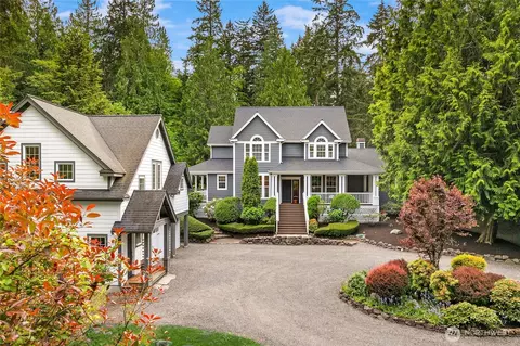 10259 NE 10261 Ne Sunrise Pl, Bainbridge Island, WA 98110