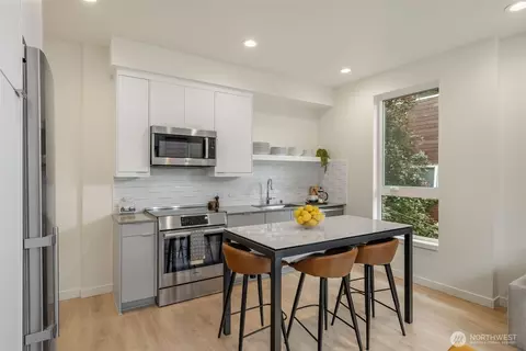 712 11th Ave E #A, Seattle, WA 98102 photo 8