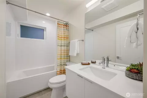 712 11th Ave E #A, Seattle, WA 98102 photo 16