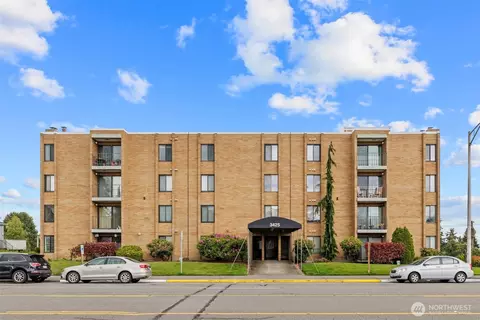 3425 Colby Ave #502, Everett, WA 98201