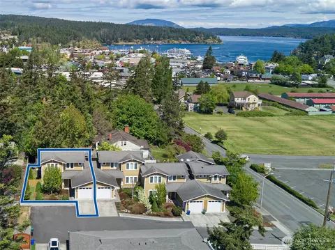625 Argyle Ave #D, Friday Harbor, WA 98250